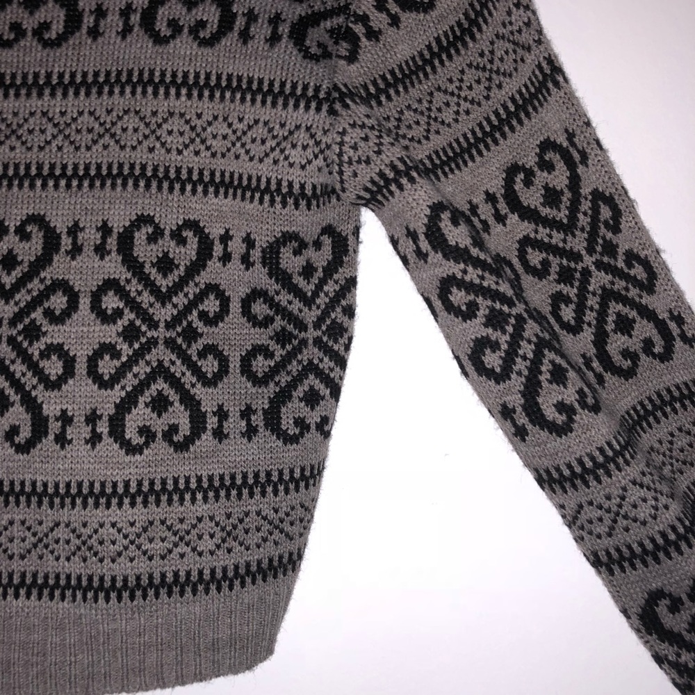 Patterned Cropped Sweater